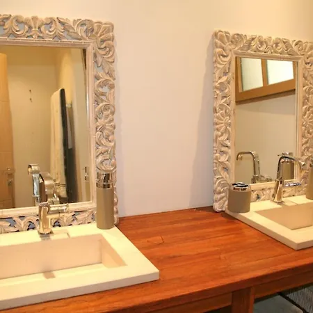 Stunning High Standard Villa, Heated Pool +aircon Villa